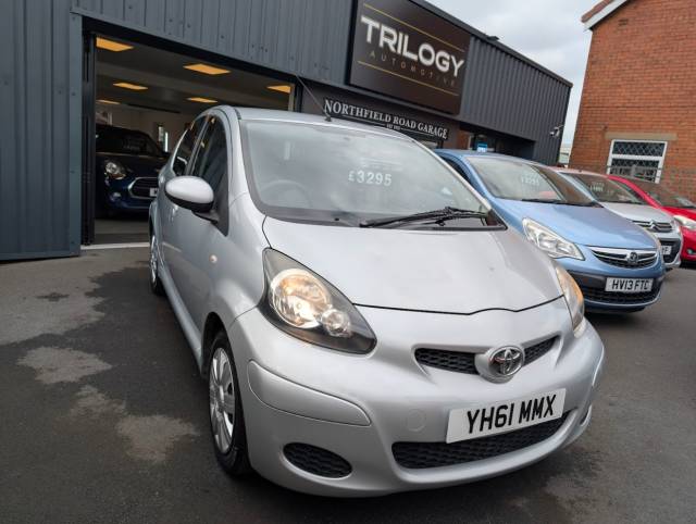 Toyota Aygo 1.0 VVT-i Ice 5dr Hatchback Petrol Silver