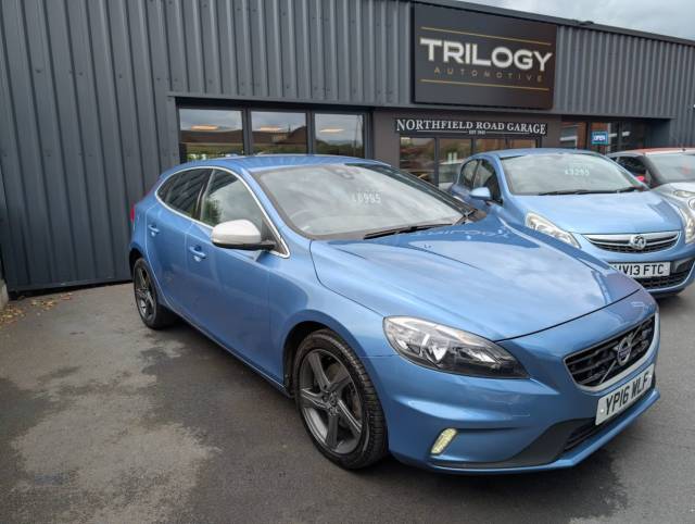 Volvo V40 2.0 D2 [120] R DESIGN 5dr Hatchback Diesel Blue